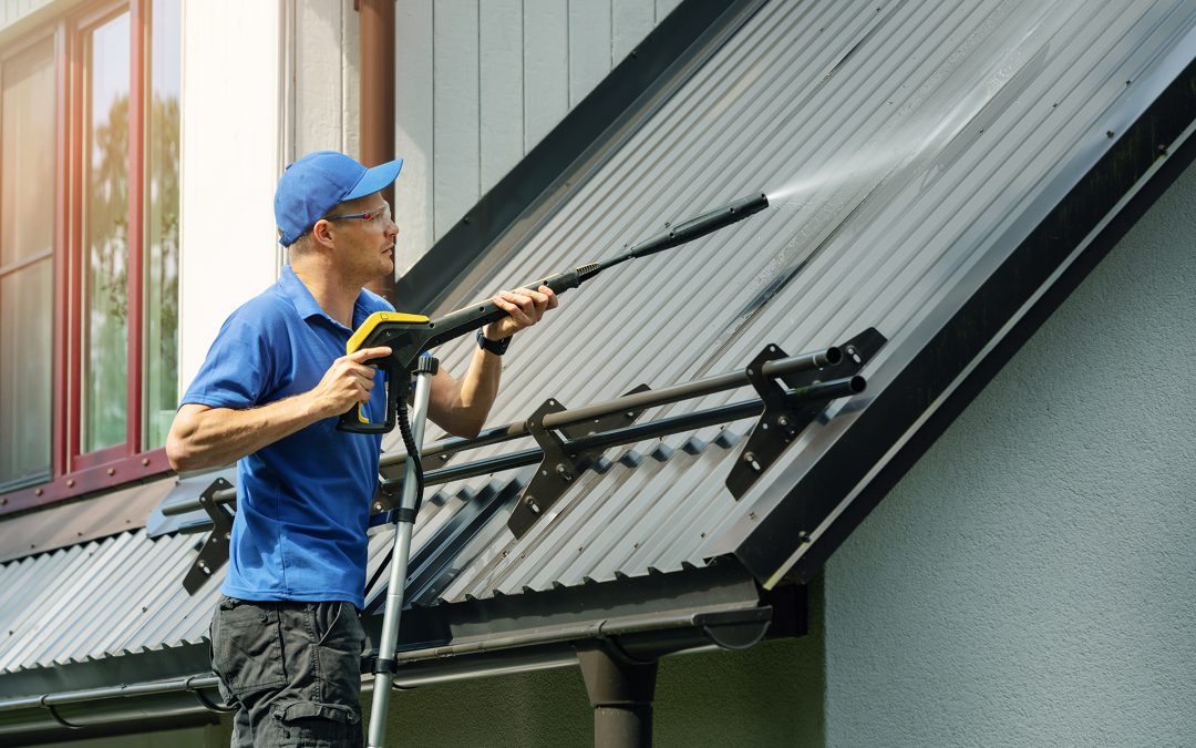 How to Prepare Your Gutters for Extreme Weather & Coastal Storms?